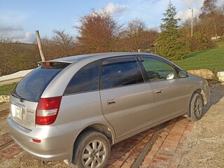 2002 Toyota Nadia, серебристый, 660000 рублей, вид 3