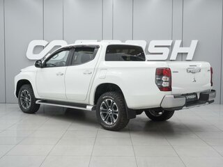 2020 Mitsubishi L200 V Рестайлинг, белый, 3100000 рублей, вид 2