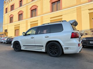 2011 Lexus LX 570 III, белый, 3390000 рублей, вид 4