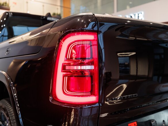 2026 Ram 1500 Crew Cab eTorque V Рестайлинг, чёрный, 11790000 рублей - вид 12