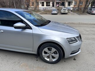 2017 Skoda Octavia III (A7) Рестайлинг, серый, 1300000 рублей, вид 5