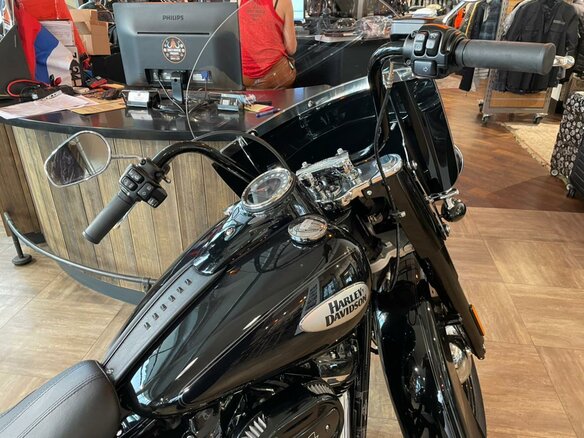 2021 Harley-Davidson Heritage, чёрный, 3400000 рублей - вид 8