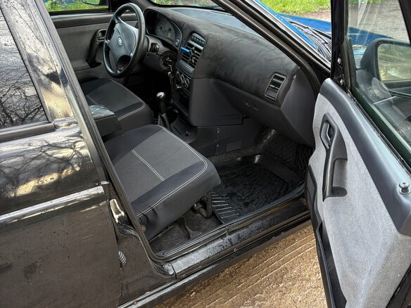 2007 Lada (ВАЗ) 2112, чёрный, 155000 рублей - вид 5