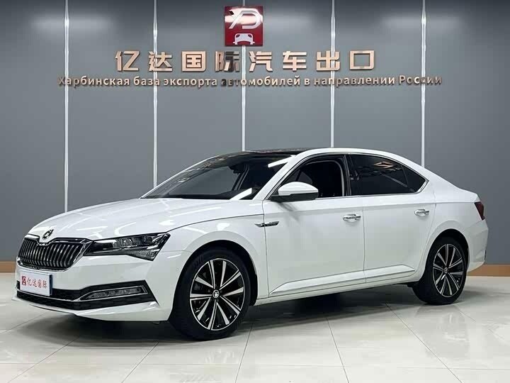 Открыть фотографии: Skoda Superb III Рестайлинг