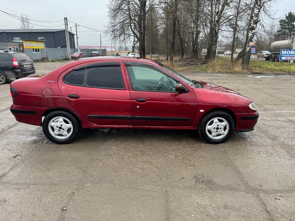 1998 Renault Megane I, красный, 120000 рублей - вид 1