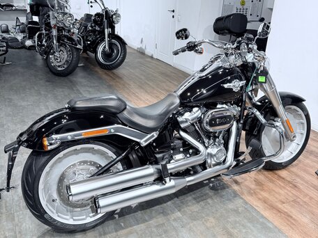 2019 Harley-Davidson Fat Boy, чёрный, 1799000 рублей, вид 4