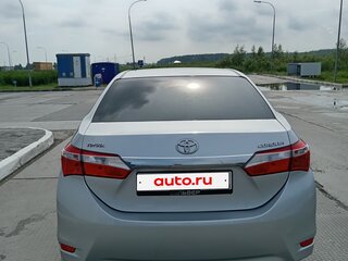 2013 Toyota Corolla XI (E160, E170, E180), серебристый, 1250000 рублей, вид 4