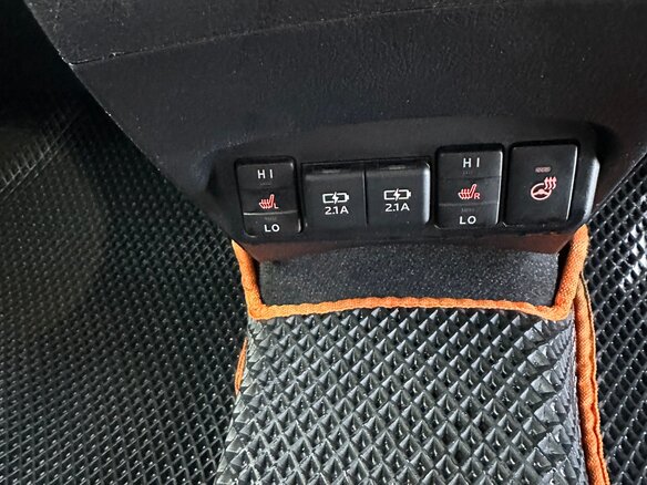 2019 Toyota Sienta II Рестайлинг, чёрный, 1500000 рублей - вид 11