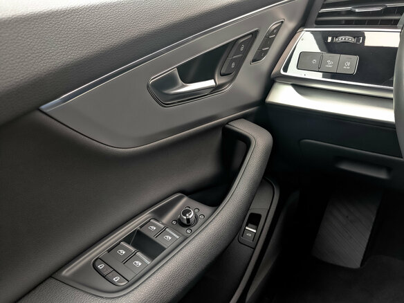 2023 Audi Q7 45 TFSI II (4M) Рестайлинг, чёрный, 7550000 рублей - вид 27