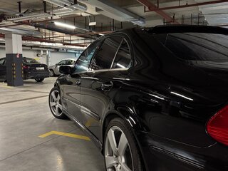 2002 Mercedes-Benz E-Класс 240 III (W211, S211), чёрный, 1150000 рублей, вид 3