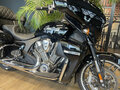 2026 Indian Roadmaster, чёрный - вид 2