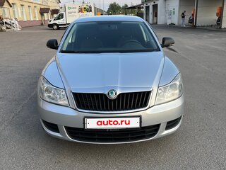 2011 Skoda Octavia II (A5) Рестайлинг, серебристый, 750000 рублей, вид 1