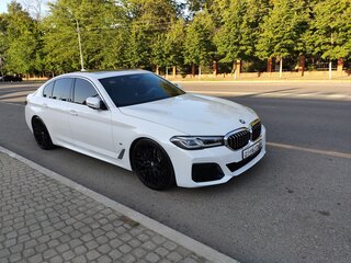 2021 BMW 5 серии 523d VII (G30/G31/G38) Рестайлинг, белый, 5200000 рублей, вид 5