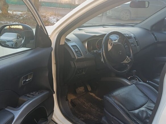 2008 Peugeot 4007, белый, 690000 рублей - вид 7