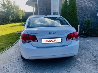 2010 Chevrolet Cruze I, белый, 550000 рублей, вид 4