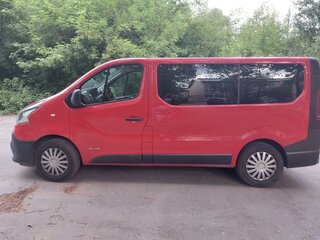 2016 Renault Trafic III, красный, 2500000 рублей, вид 3