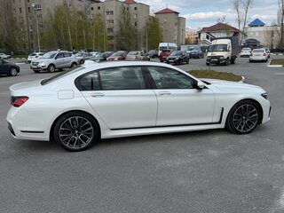 2020 BMW 7 серии Long 730Ld xDrive VI (G11/G12) Рестайлинг, белый, 7100000 рублей, вид 5