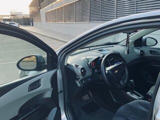 2014 Chevrolet Aveo II, серый, 780000 рублей, вид 5