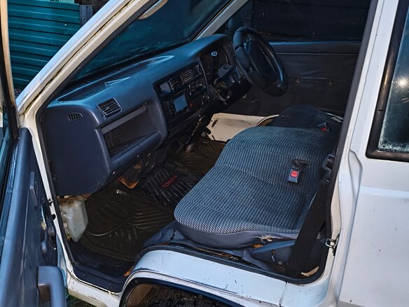 1998 Toyota TownAce, белый, 600000 рублей - вид 4