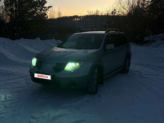 2005 Mitsubishi Outlander I, серебристый, 700000 рублей, вид 1