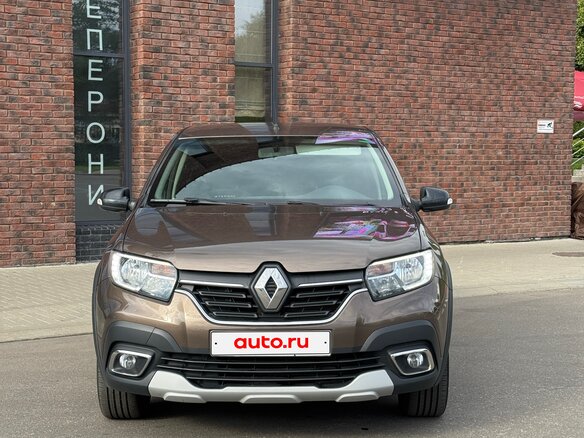 2022 Renault Logan Stepway II Рестайлинг, коричневый, 1350000 рублей - вид 1