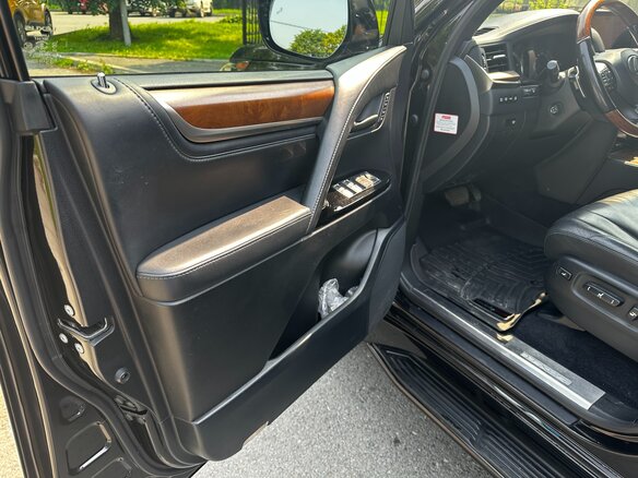 2016 Lexus LX 570 III Рестайлинг 2, чёрный, 7250000 рублей - вид 12