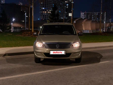 2012 Renault Logan I Рестайлинг, бежевый, 450000 рублей, вид 2