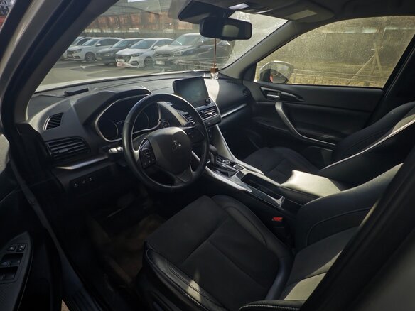 2021 Mitsubishi Eclipse Cross I, серебристый, 2200000 рублей - вид 4