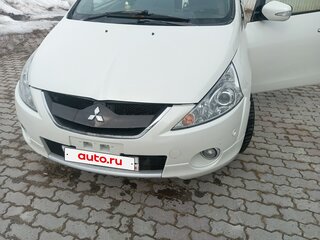 2003 Mitsubishi Grandis I, белый, 700000 рублей, вид 1