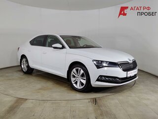 2019 Skoda Superb III Рестайлинг, белый, 2650000 рублей, вид 3
