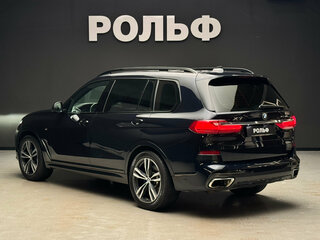 2021 BMW X7 40i I (G07), чёрный, 6290000 рублей, вид 3