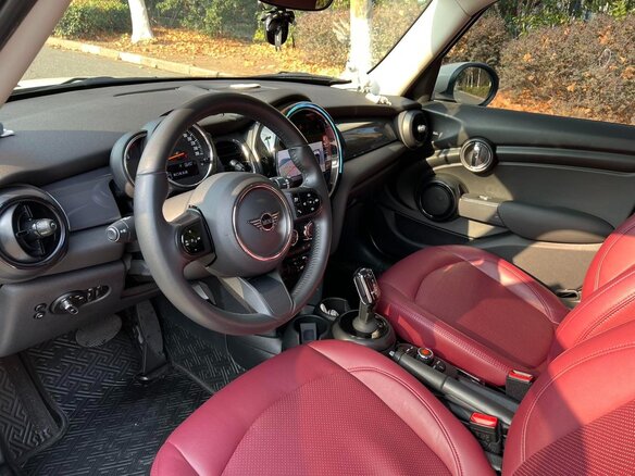 2023 Mini Hatch One III (F55/F56) Рестайлинг 2, бежевый, 2170700 рублей - вид 10