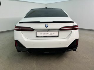2023 BMW 5 серии 520i VIII (G60/G61/G68), белый, 5990000 рублей, вид 4