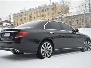 2018 Mercedes-Benz E-Класс 200 V (W213, S213, C238), чёрный, 2950000 рублей, вид 3