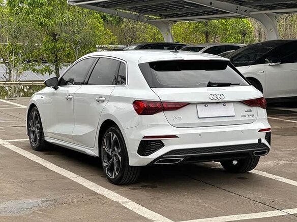 2022 Audi A3 Sportback 35 TFSI IV (8Y), белый, 2200000 рублей - вид 2