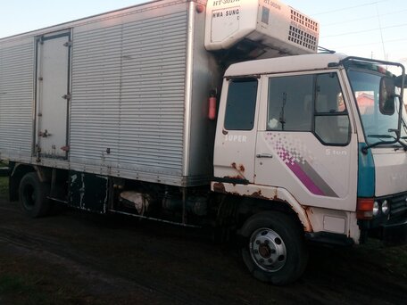 1998 Hyundai HD120, белый, 700000 рублей, вид 3