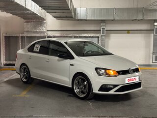 2018 Volkswagen Polo V Рестайлинг, белый, 1400000 рублей, вид 4