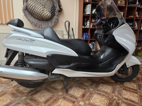 2011 Yamaha Majesty 400, белый, 350000 рублей, вид 3