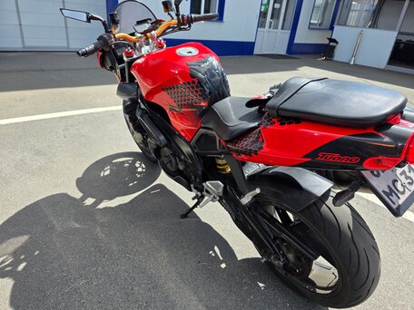 2004 Aprilia Tuono 1000, красный, 315000 рублей, вид 5