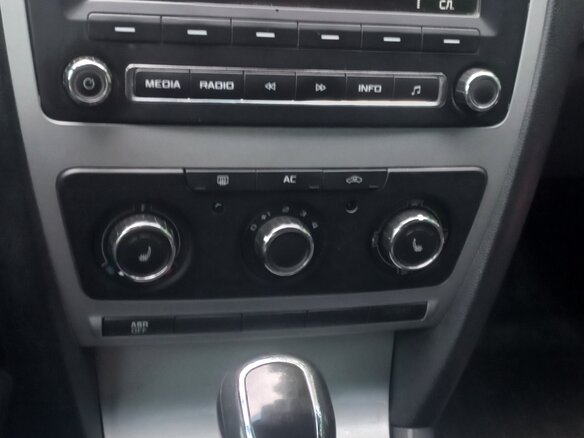 2012 Skoda Octavia II (A5) Рестайлинг, зелёный, 555000 рублей - вид 11