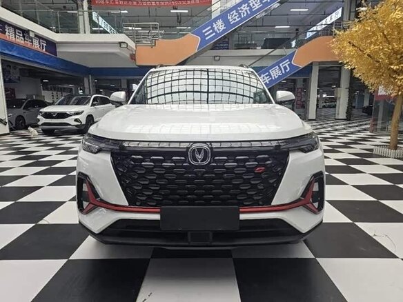 2022 Changan CS35 Plus I Рестайлинг, белый - вид 3
