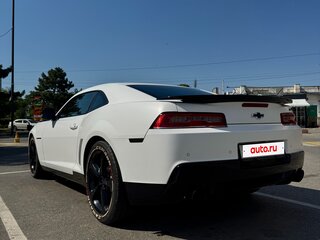2014 Chevrolet Camaro V Рестайлинг, белый, 2500000 рублей, вид 5
