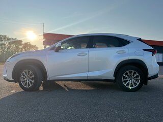 2020 Lexus NX 200 I Рестайлинг, белый, 3000000 рублей, вид 3