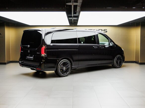 2025 Mercedes-Benz V-Класс 300 d экстра длинный III (W447) Рестайлинг 2, чёрный - вид 4
