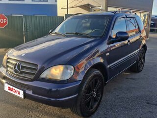 1998 Mercedes-Benz M-Класс 320 I (W163), зелёный, 700000 рублей, вид 1