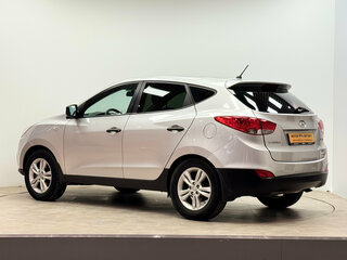 2013 Hyundai ix35 I, серебристый, 799500 рублей, вид 3