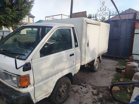 1997 Toyota TownAce, белый, 325000 рублей, вид 3