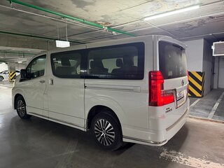2022 Toyota HiAce H300, белый, 8490000 рублей, вид 5