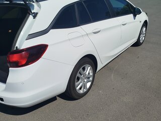 2017 Opel Astra ecoFLEX K, белый, 1350000 рублей, вид 3