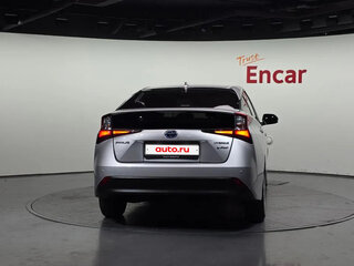 2021 Toyota Prius IV Рестайлинг (XW50), серый, 1620100 рублей, вид 4